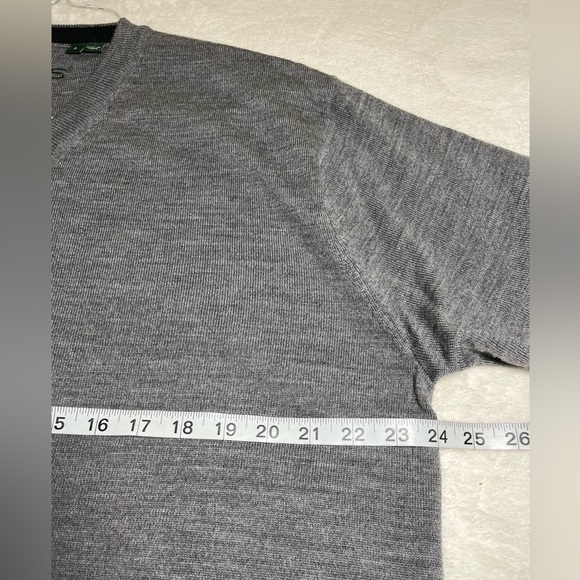 ORVIS 100% Merino Wool Gray Men’s V Neck Long Sleeve Knit Sweater Sz L - Picture 8 of 9